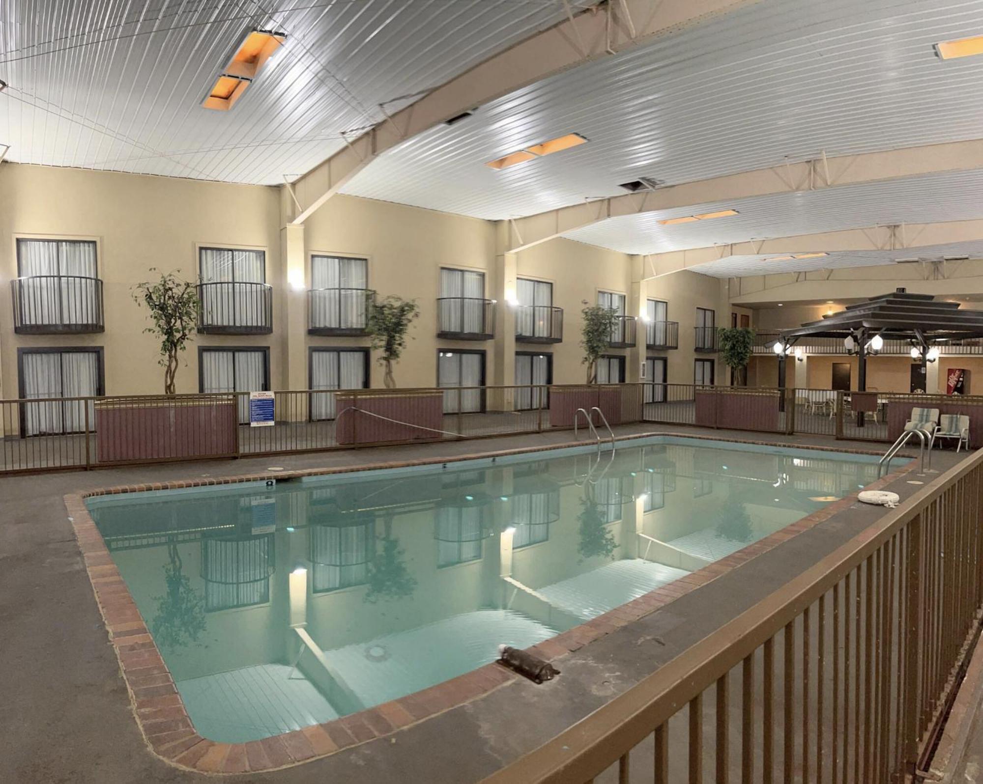 Regency Inn & Suites Алтус Экстерьер фото
