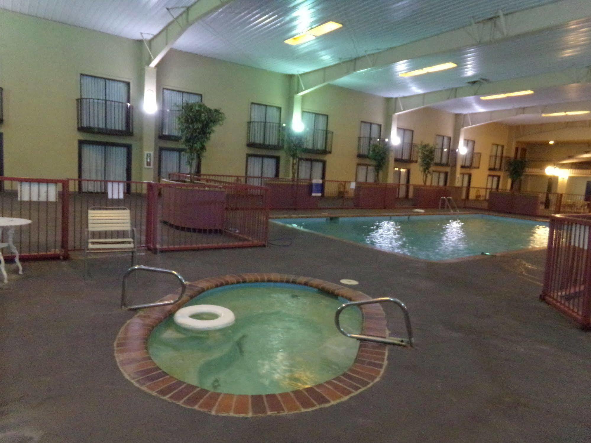Regency Inn & Suites Алтус Экстерьер фото
